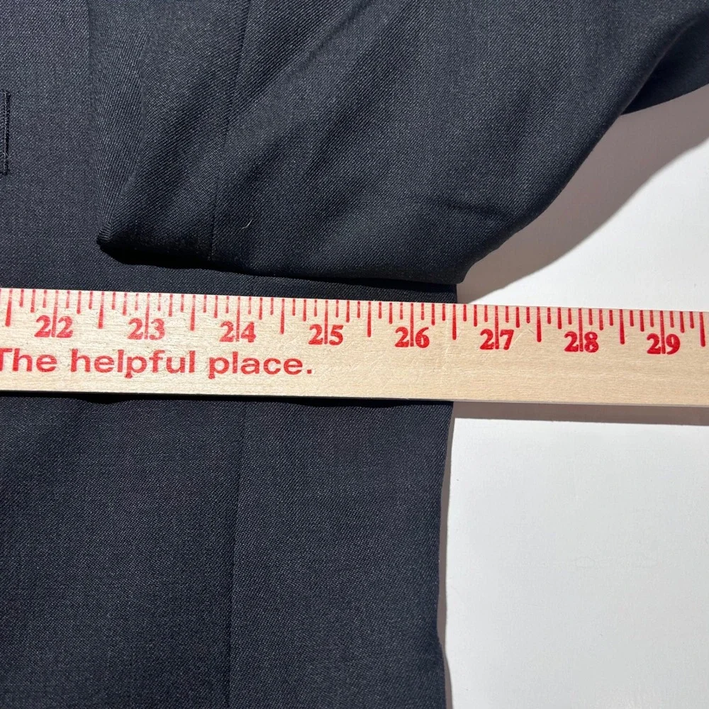 Joseph & Feiss 50L Sport Coat 100% Wool Charcoal Gray Two Button Lined Vented